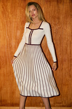 Cargar imagen en el visor de la galería, Clásico que enamora