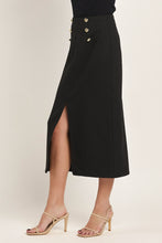 Cargar imagen en el visor de la galería, Falda Midi Negra con Botones Dorados y Abertura Frontal