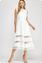 Cargar imagen en el visor de la galería, Vestido midi blanco