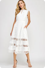 Cargar imagen en el visor de la galería, Vestido midi blanco