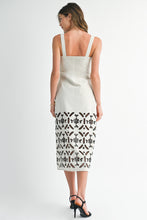 Cargar imagen en el visor de la galería, Vestido midi con detalles bordados