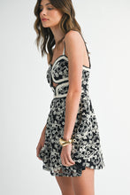 Cargar imagen en el visor de la galería, Vestido mini negro