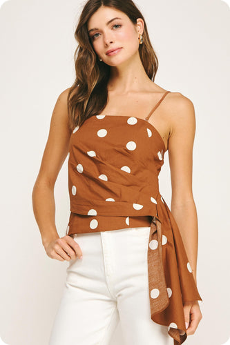 Blusa Satinada Café con Lunares Blancos – Estilo Sofisticado y Versátil