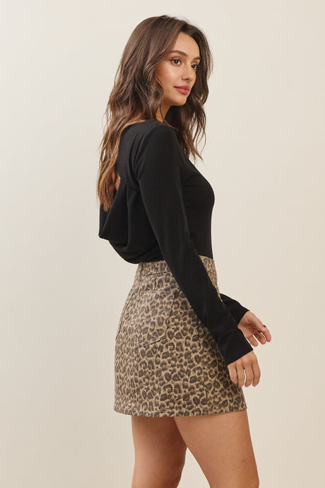 Top negro con espalda escotada