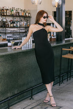 Cargar imagen en el visor de la galería, Vestido Midi Asimétrico Negro con Detalle en el Cuello