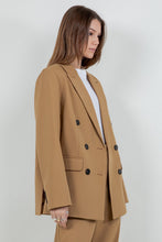 Cargar imagen en el visor de la galería, Set de chaqueta  Camel con Detalle en Tobillo