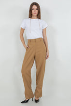 Cargar imagen en el visor de la galería, Set de chaqueta  Camel con Detalle en Tobillo