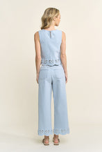 Cargar imagen en el visor de la galería, Set Denim Celeste con Bordado
