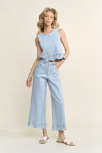 Cargar imagen en el visor de la galería, Set Denim Celeste con Bordado