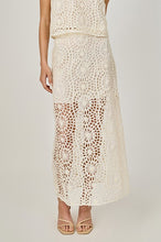Cargar imagen en el visor de la galería, Set Crochet Ivory Midi