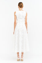 Cargar imagen en el visor de la galería, Vestido Midi Blanco con Encaje Floral