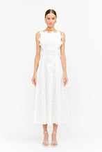 Cargar imagen en el visor de la galería, Vestido Midi Blanco con Encaje Floral
