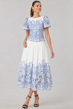 Cargar imagen en el visor de la galería, Set de falda y blusa midi