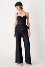 Cargar imagen en el visor de la galería, Jumpsuit denim con detalle peplum