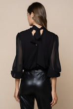 Cargar imagen en el visor de la galería, Blusa negra