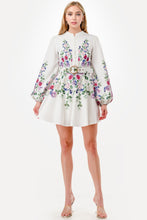 Cargar imagen en el visor de la galería, Vestido Corto Floral con Cinturón