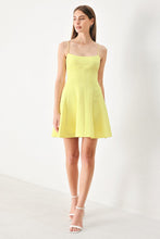 Cargar imagen en el visor de la galería, Vestido Mini Amarillo de Tirantes Ajustado