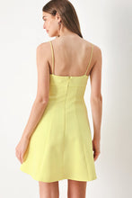 Cargar imagen en el visor de la galería, Vestido Mini Amarillo de Tirantes Ajustado